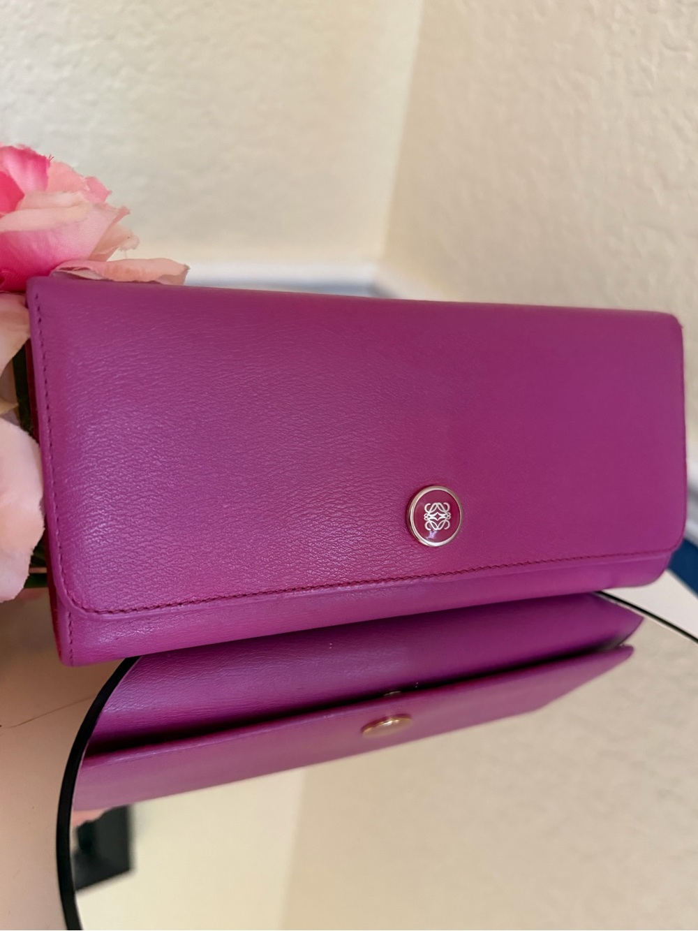 Loewe Anagram Leather Continental Flap Long Wallet Fuchsia - Picture 5 of 16